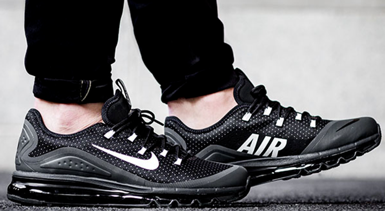 nike air max more trainers